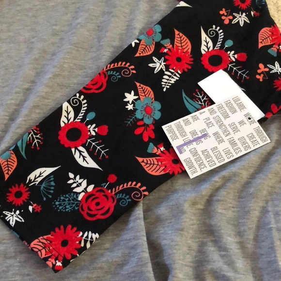 BNWT LuLaRoe Randy - Picture 2 of 2